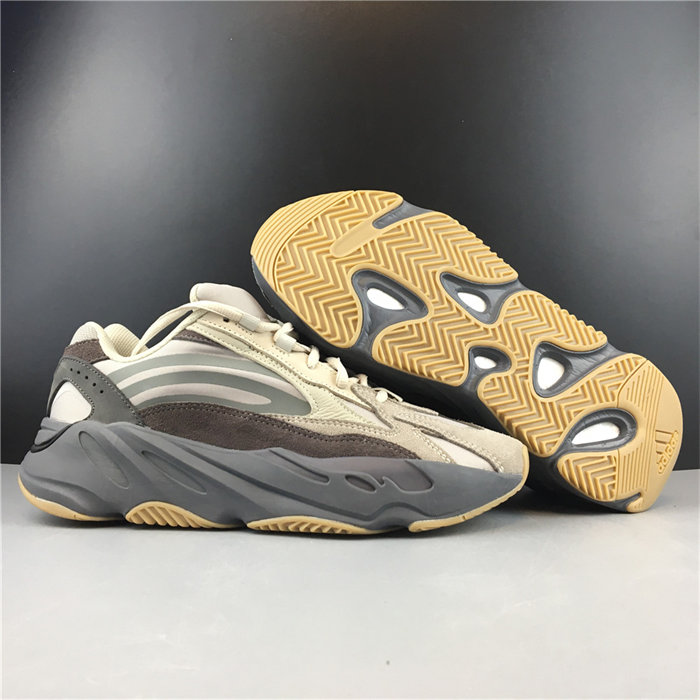 Ad*s yeezy boost 700 v2 tephra fu7914