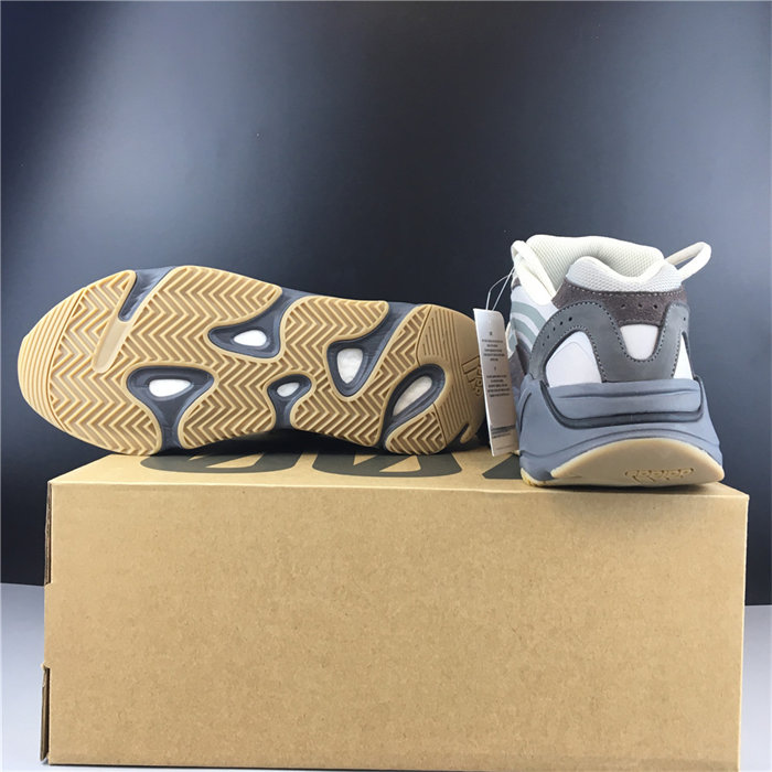 Ad*s yeezy boost 700 v2 tephra fu7914