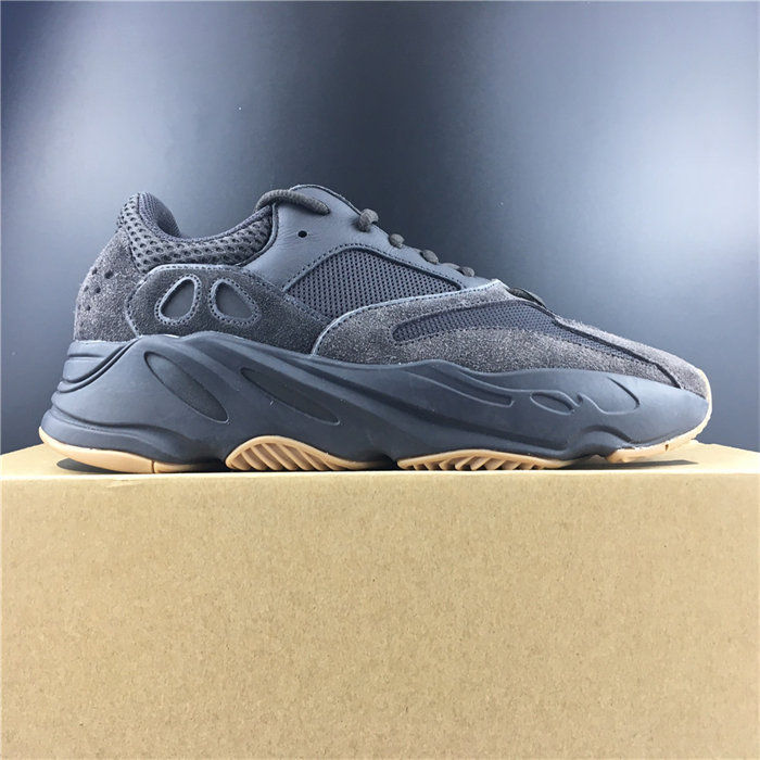 Ad*s yeezy boost 700 utility black fv5304