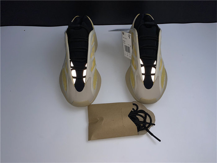 Ad*s yeezy 700 v3 safflower g54853