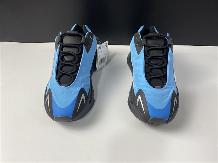 Ad*s yeezy boost 700 mnvn bright cyan gz3079