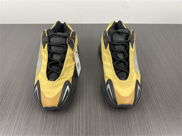 Ad*s yeezy boost 700 mnvn honey flux gz0717