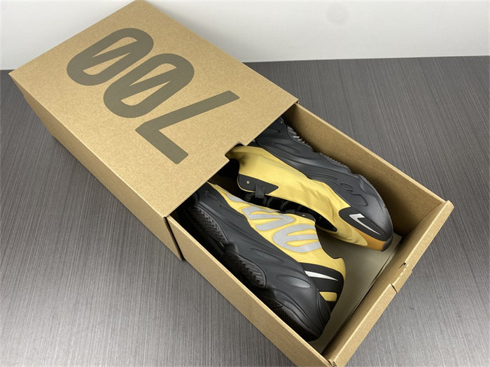 Ad*s yeezy boost 700 mnvn honey flux gz0717