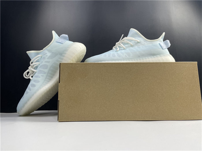 Ad*s yeezy boost 350 v2 mono ice gw2869