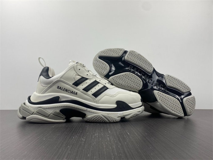 blcg x Ad*s triple s white black 710021 w2zb1 9112