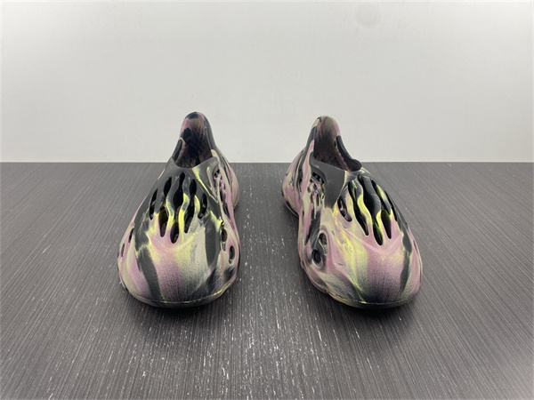 Ad*s yeezy foam rnnr “mx cardon