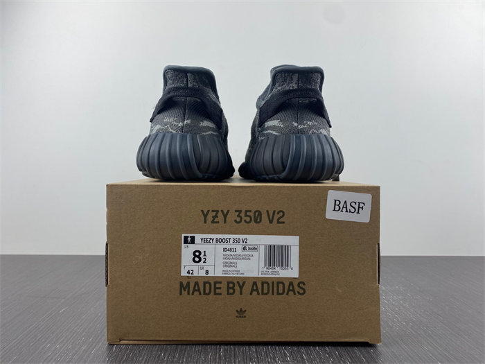 Ad*s yeezy 350 v2 id4811