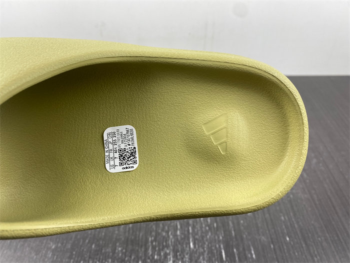 Ad*s yeezy slide green fz5904