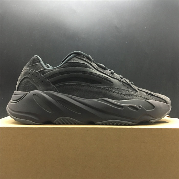 Ad*s yeezy boost 700 v2 vanta fu6684
