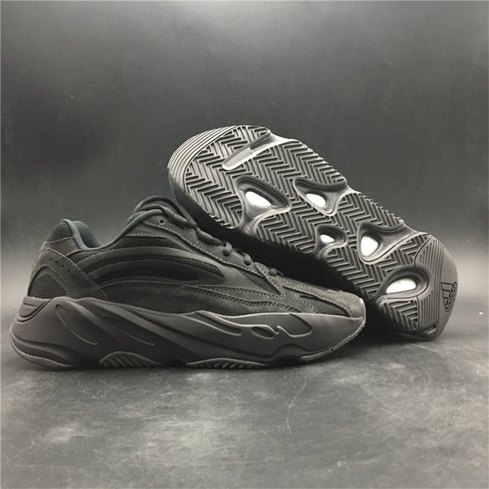 Ad*s yeezy boost 700 v2 vanta fu6684