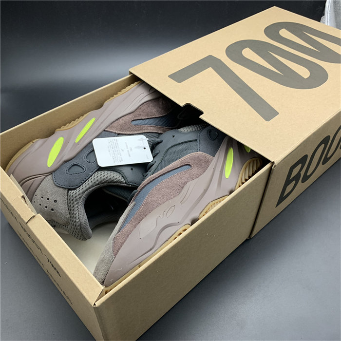 Ad*s yeezy boost 700 mauve ee9614