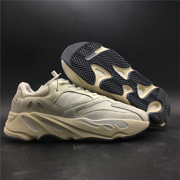 Ad*s yeezy boost 700 analog eg7696