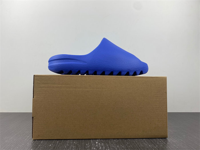 kanye west x Ad*s yeezy slide fy7497
