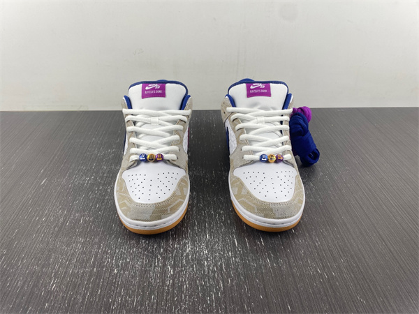 Rayssa Leal x Nike Dunk SB Low hua