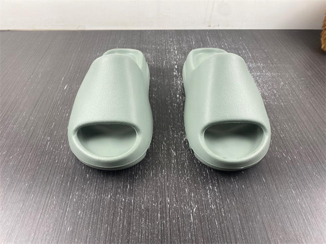Ad*s yeezy slide  id5480