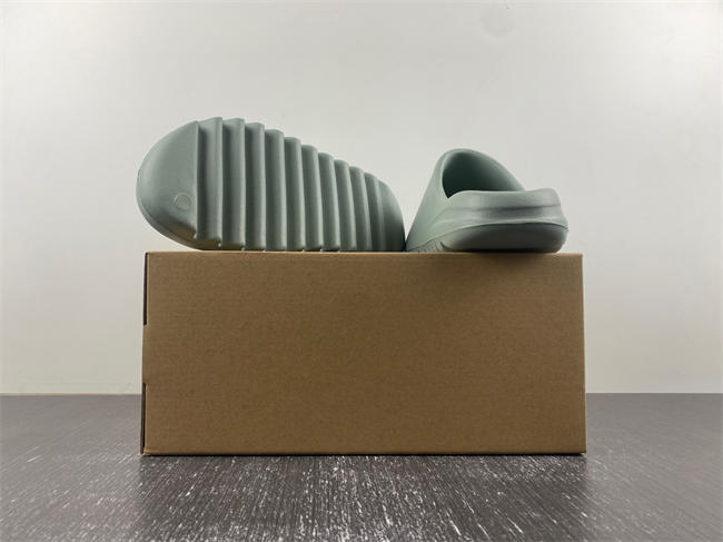 Ad*s yeezy slide  id5480