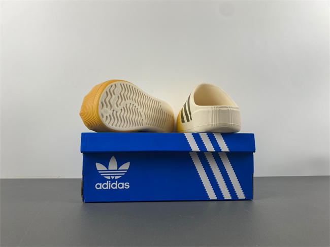 Ad*s adifom superstar 
