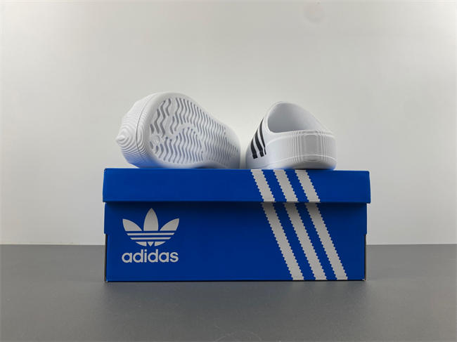 Ad*s adifom superstar